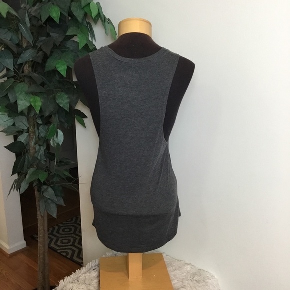 So Set 2 workout tanks size small - Picture 13 of 15